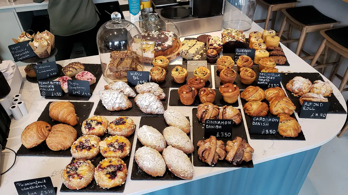 Aulds – bakery in Greenock town centre